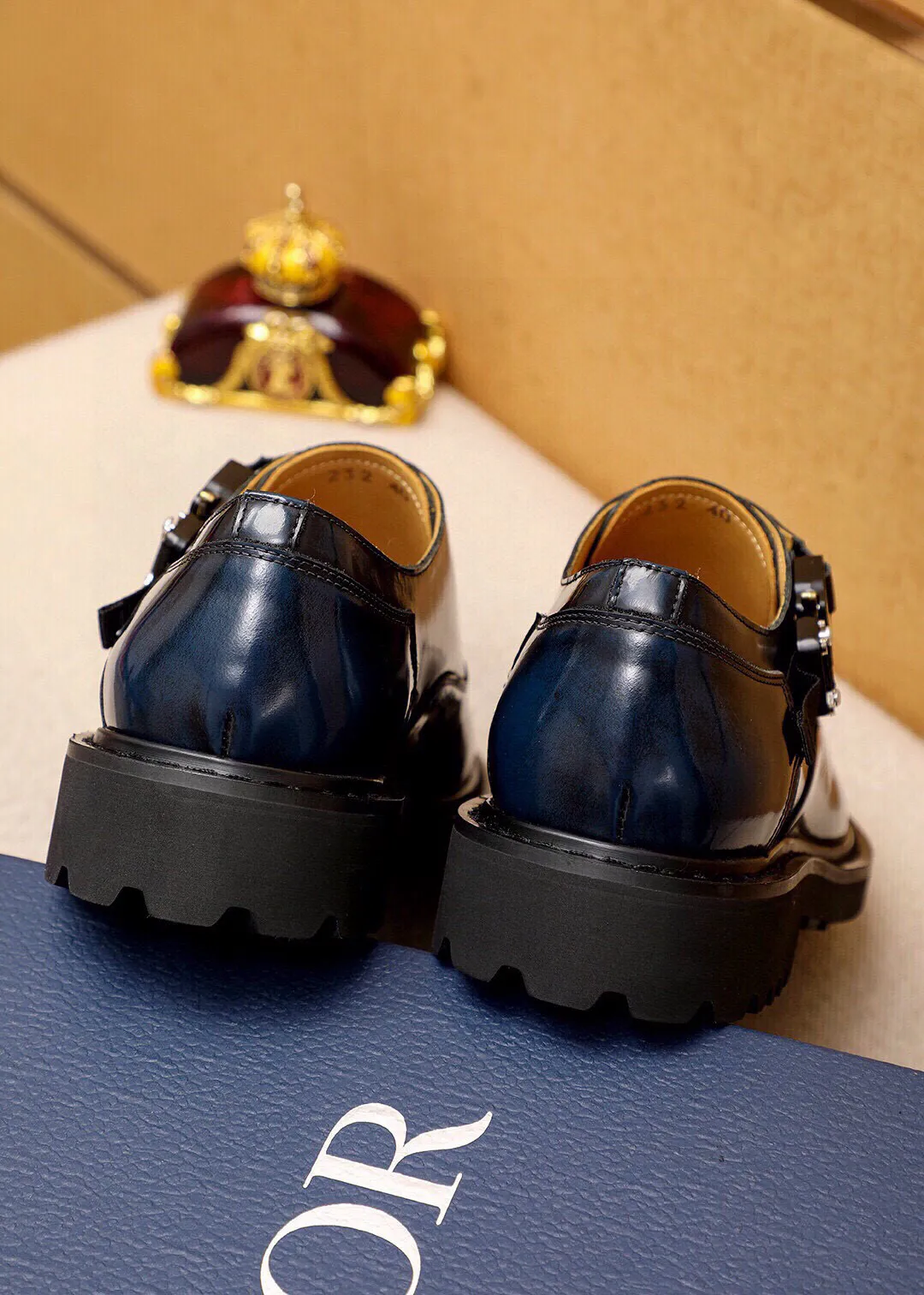 Men's men's shoes 💰600 💐"Dior" Dior 🇮🇹🇮🇹 counter synchronization Top purchasing agent 🔍🔍Men's 2⃣️0⃣️2⃣️5⃣️Business leather shoes Original open-edge beads imported from Italy, fully imported cow leather lining, sole: original T men's shoes 💰U outsole, exclusive movable molded sole, super comfortable, original factory follow-up goods, 🔍🔍high quality, can be entered and exited the counter at will, welcome to compare. Regular size 39-44 (customized at 38.45🉑️) 3 colors🉑️ to choose from